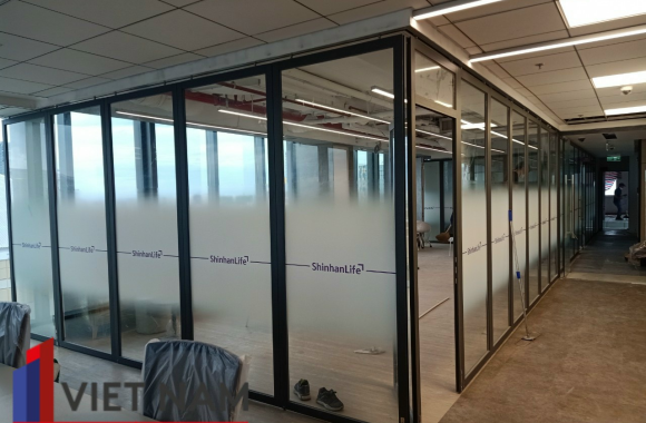 Vách Kính Di Động Có Khung
